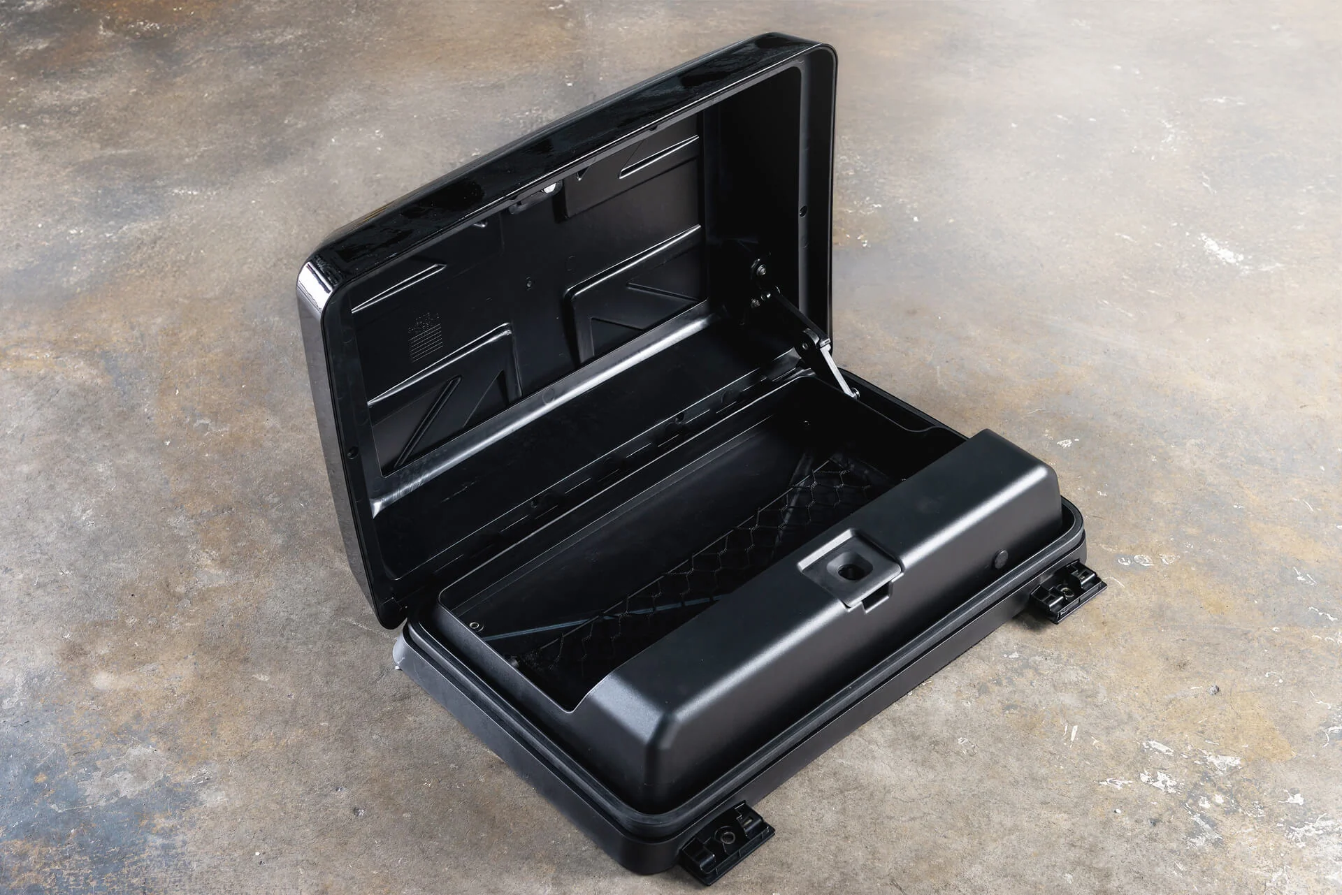 Land Rover Defender (2020 Onwards) Union Flag Side-mounted Storage Box - Image 8