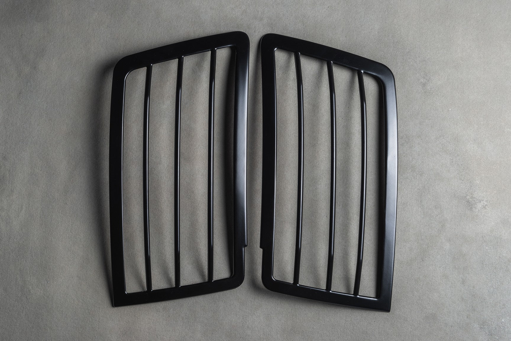Land Rover Defender 90/110 (2020 Onwards) Front Headlight Protective Net Covers - Image 3