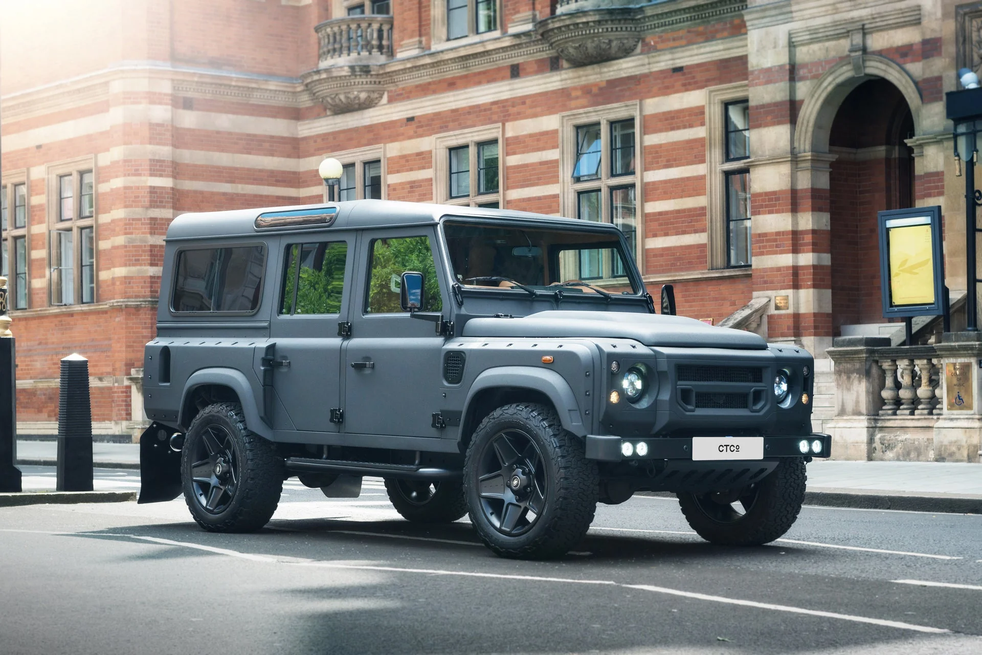 Land Rover Defender 110 (1991-2016) Wide Track Body Kit - Image 6