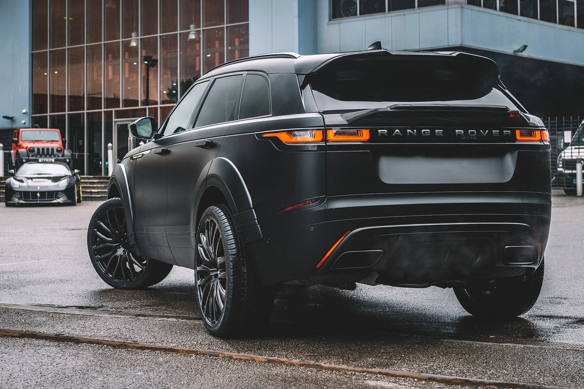 Range Rover Velar (2017 Onwards) Exposed Carbon Large Upper Rear Roof Wing - Image 2