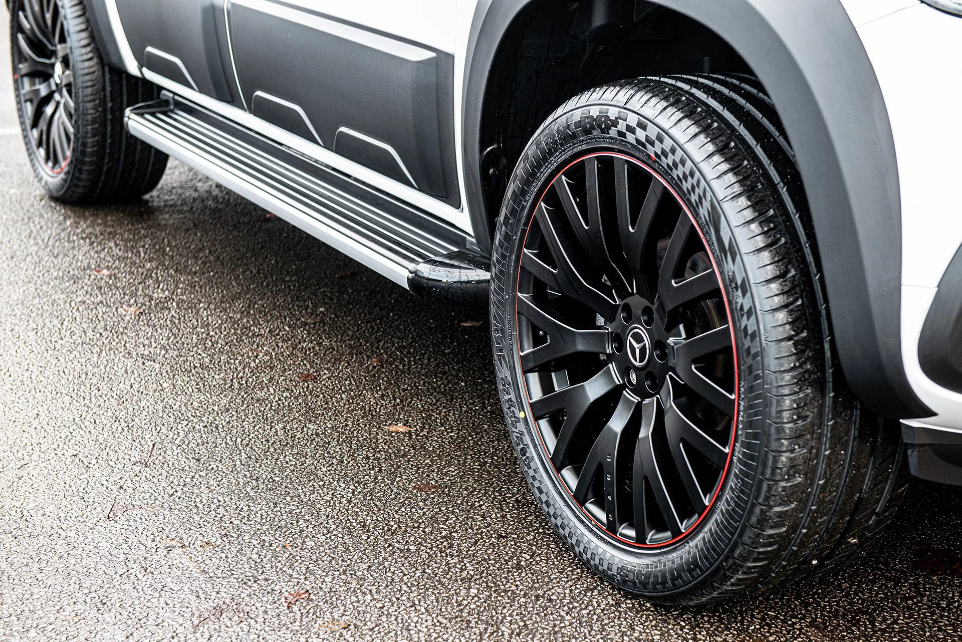 Mercedes X-Class (2019 Onwards) RS Light Alloy Wheels with Red Stripe - Image 25