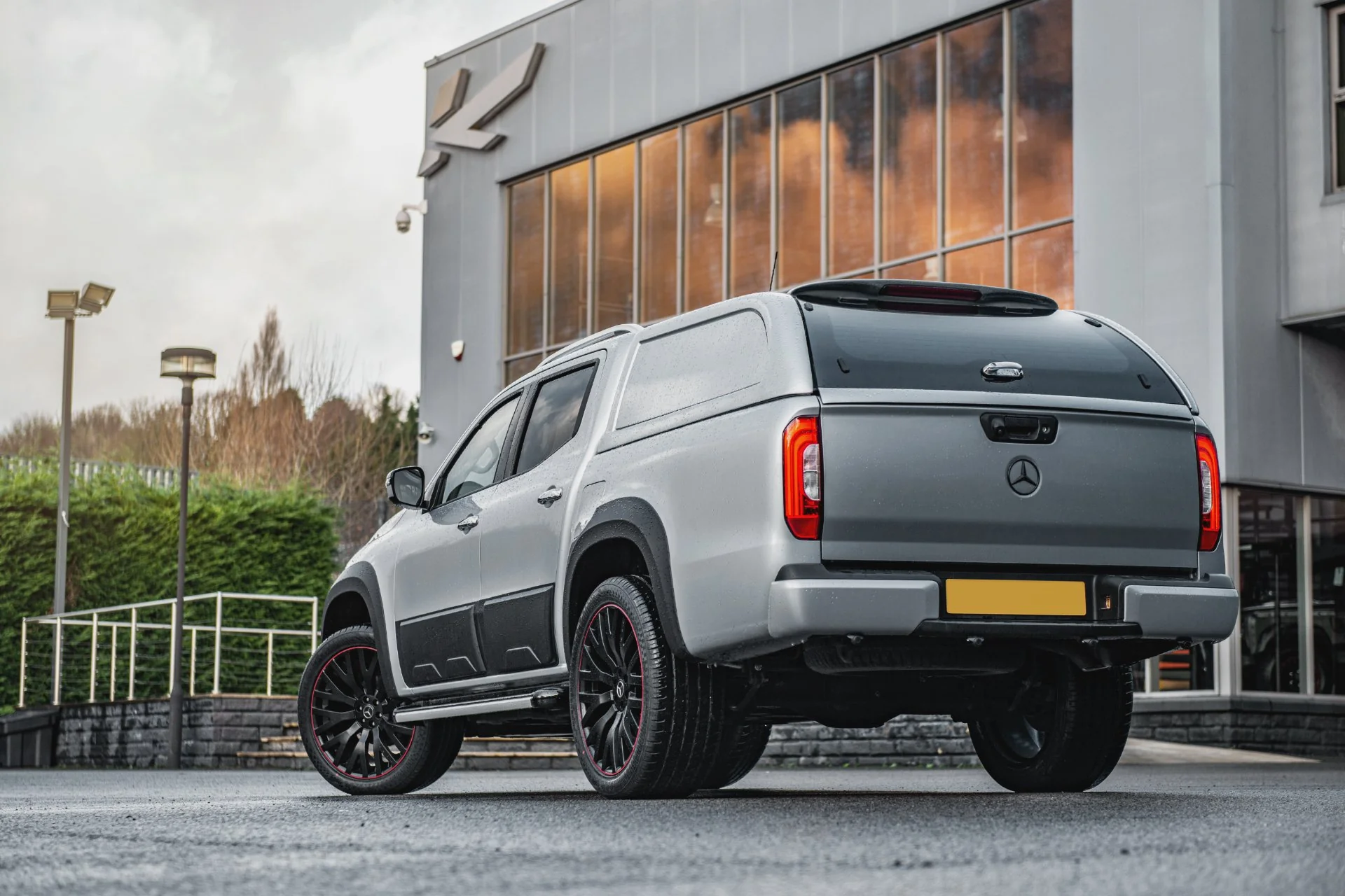 Mercedes X-Class (2019 Onwards) RS Light Alloy Wheels with Red Stripe - Image 34