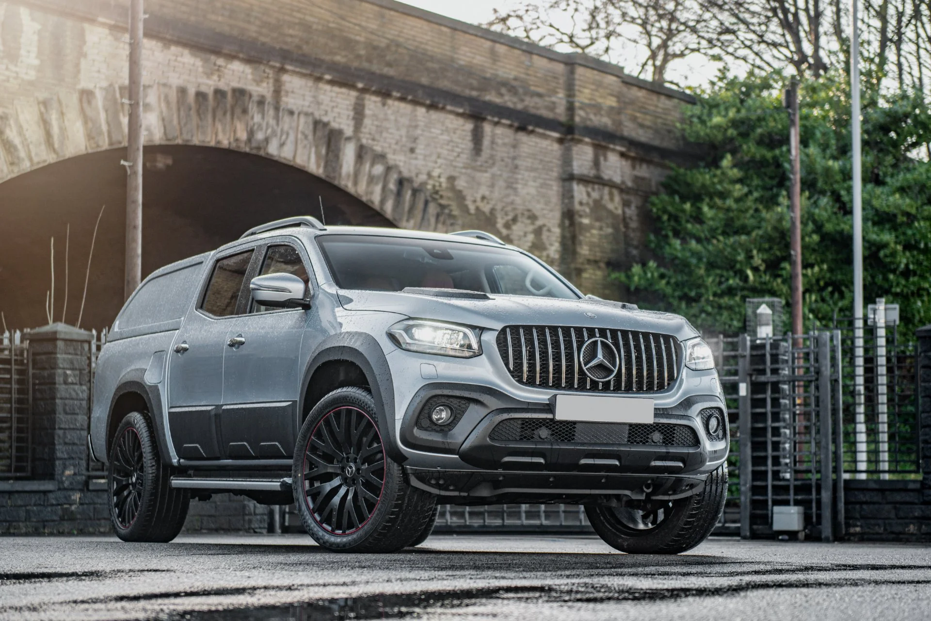 Mercedes X-Class (2019 Onwards) RS Light Alloy Wheels with Red Stripe - Image 36