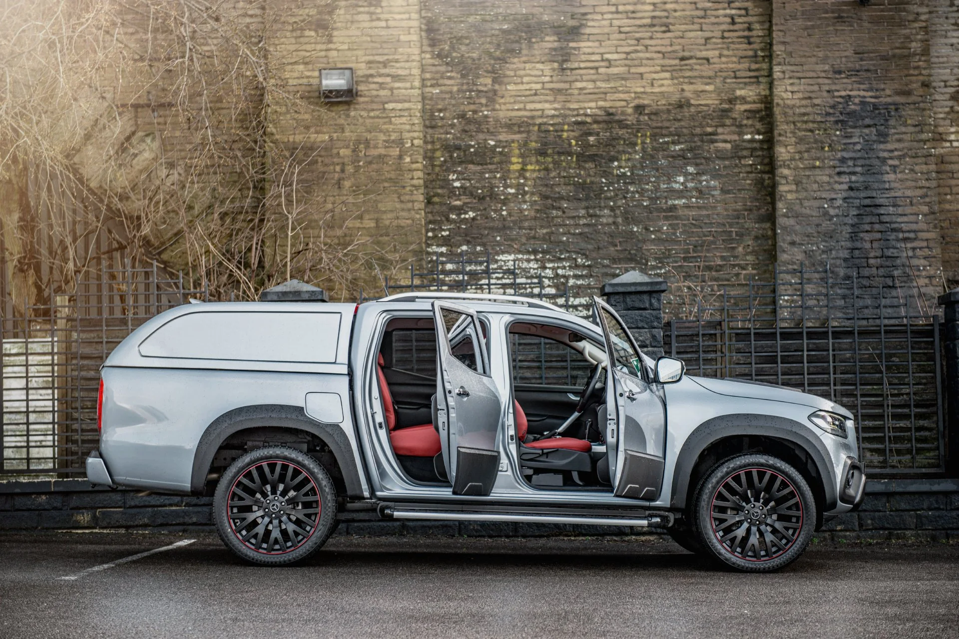 Mercedes X-Class (2019 Onwards) RS Light Alloy Wheels with Red Stripe - Image 46