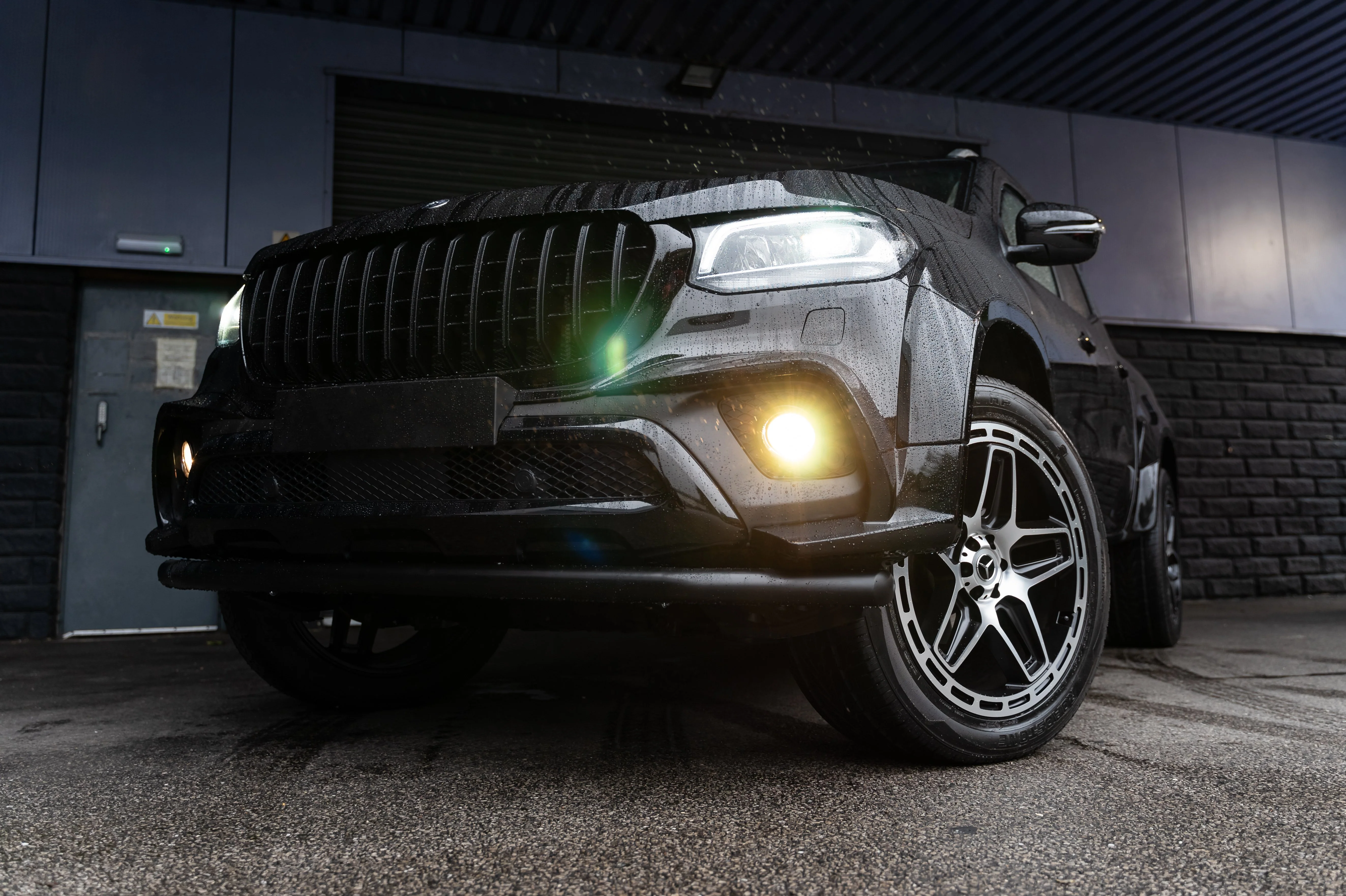 MERCEDES X-CLASS (2019 Onwards) Front Bumper Lower Bar - Image 2