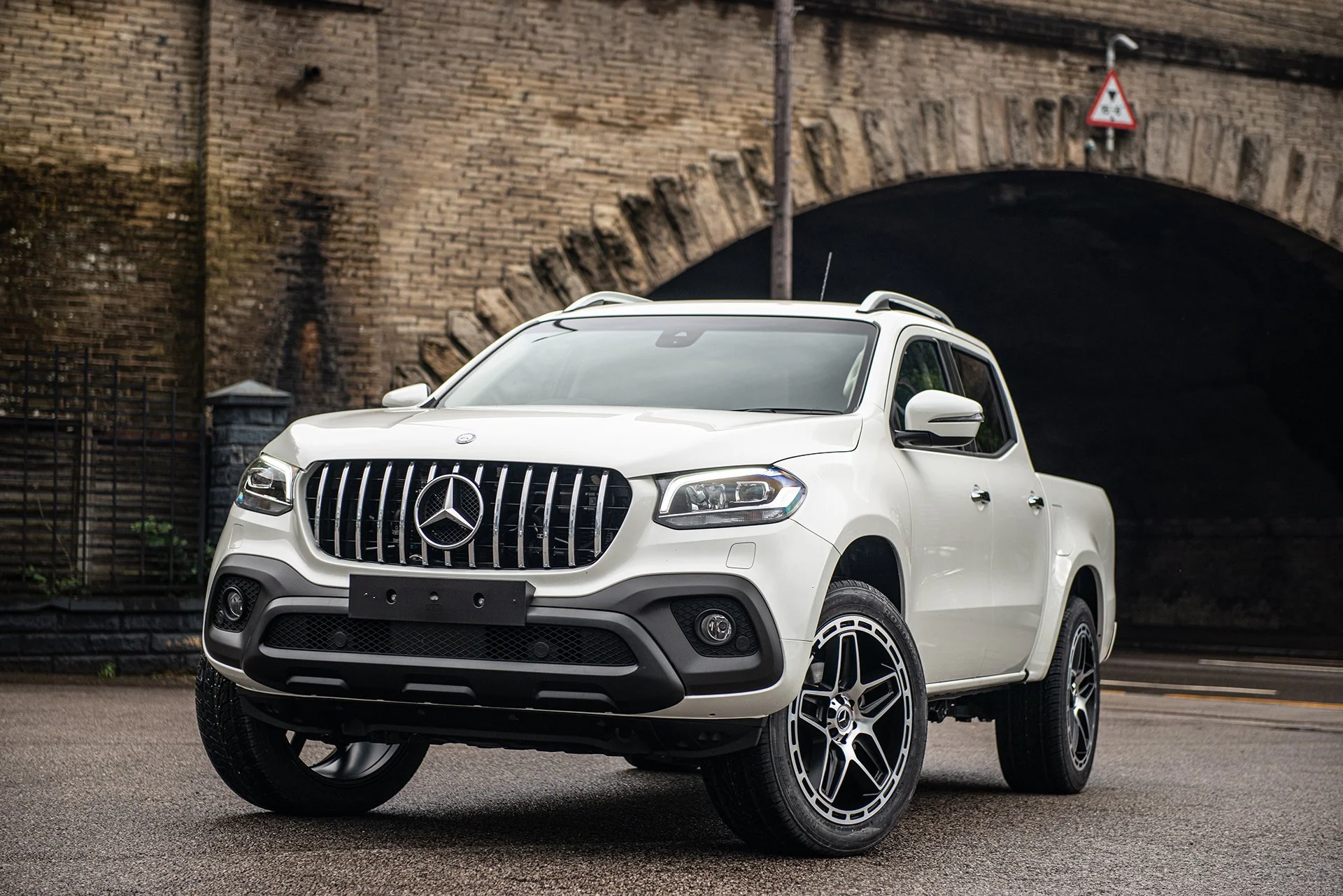 MERCEDES X-CLASS (2019 Onwards) GT Front Grille - Image 15