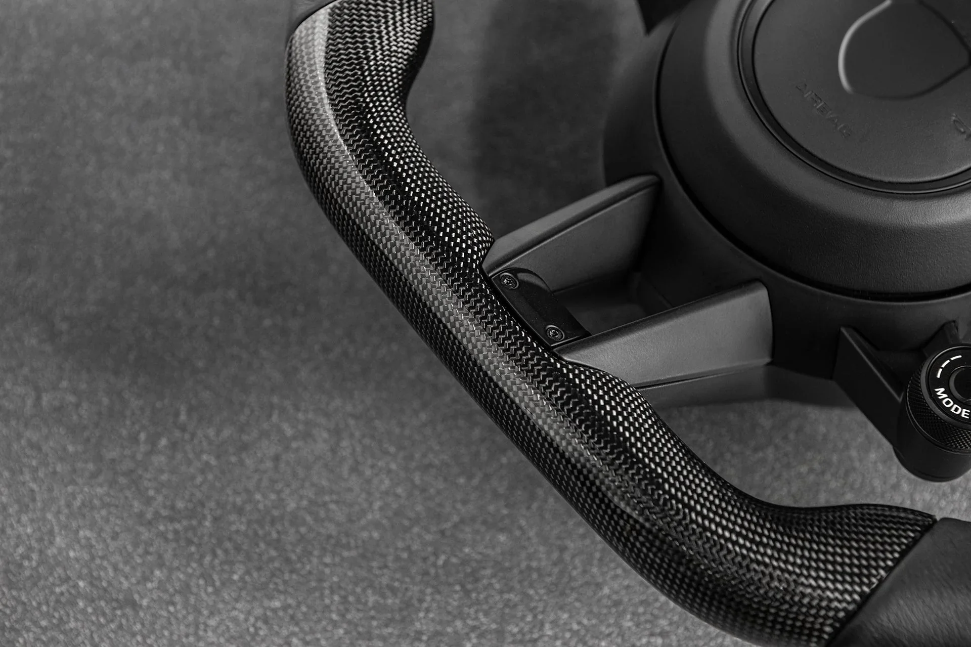 EXPOSED CARBON STEERING WHEEL Suitable for PORSCHE 911/992 (2019 Onwards) - Image 14