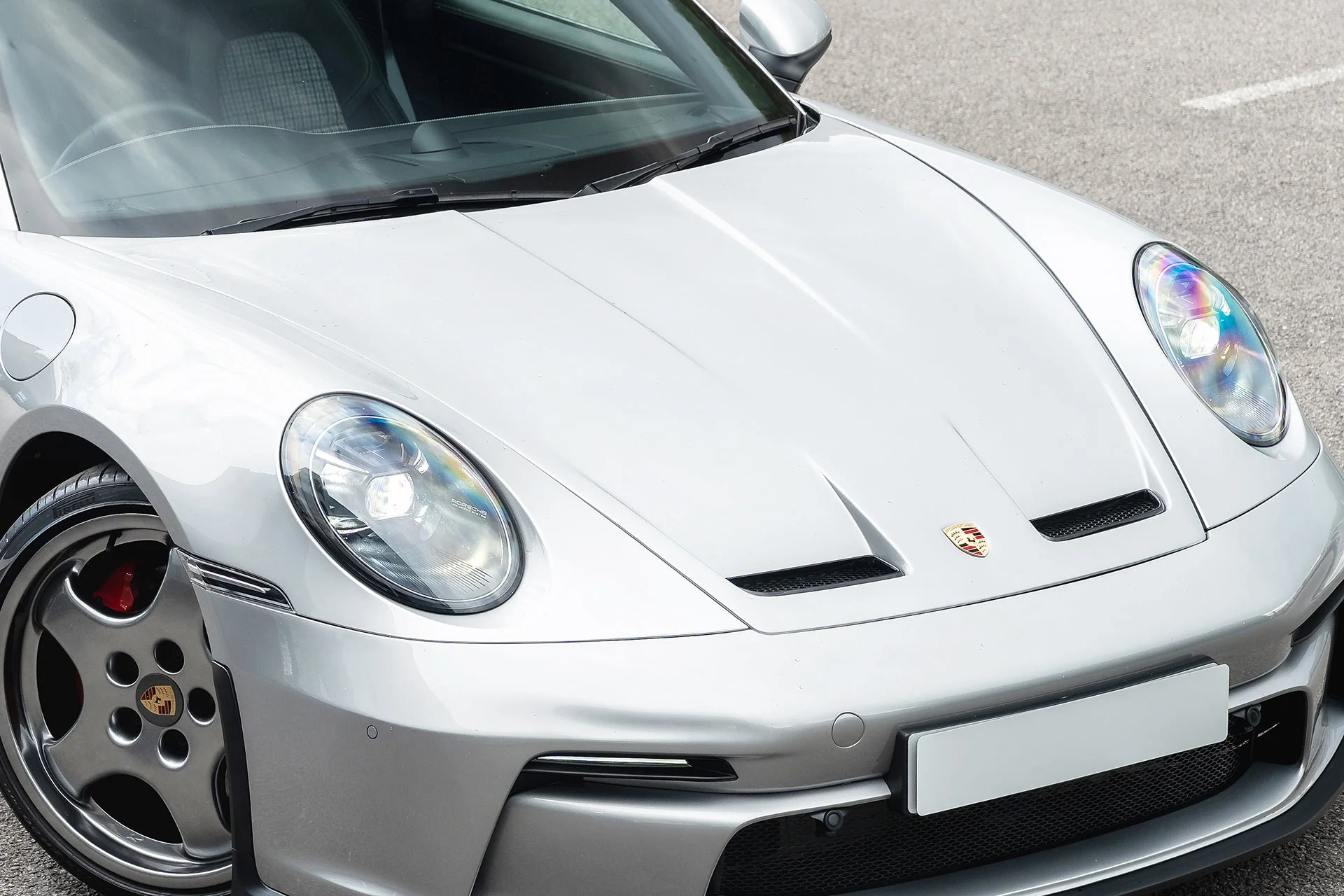 GT3 Carbon Fibre Vented Bonnet Suitable for Porsche 911/992 (2019-2024) - Image 3