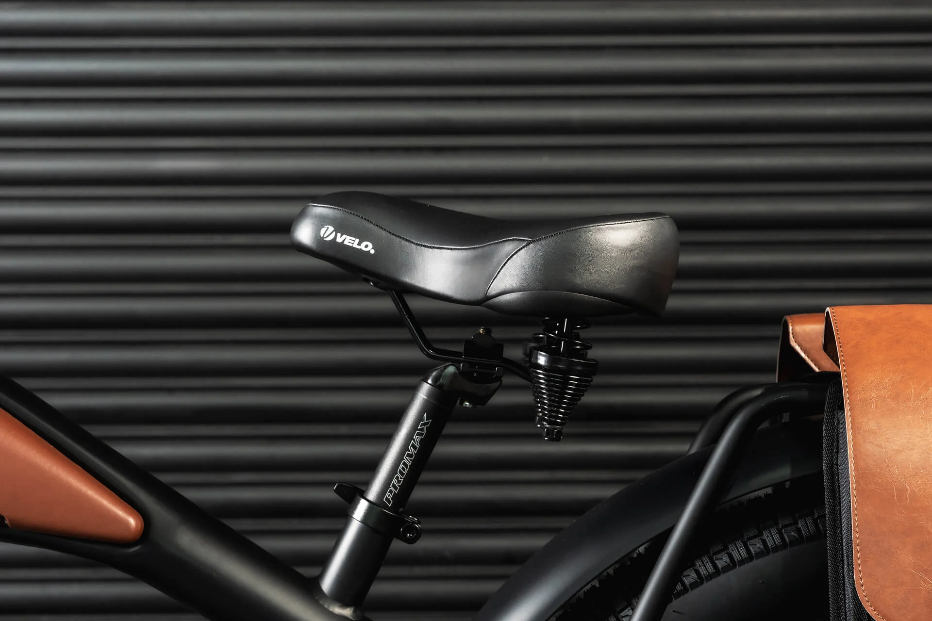 The Flying Huntsman Retro eBike - Image 11