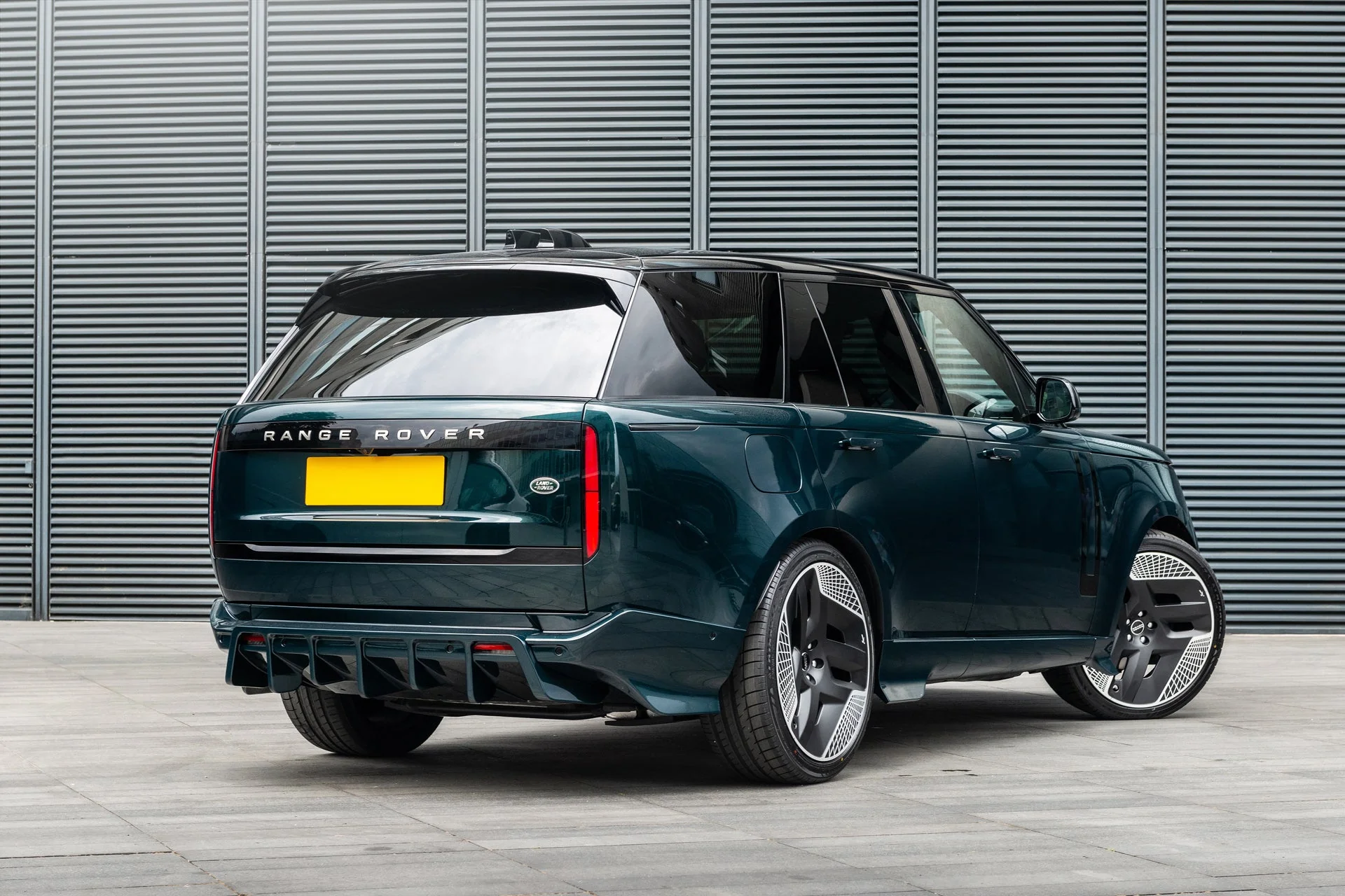 Range Rover (2022 Onwards) Type 33 Fintail Forged Alloy Wheels - Image 13