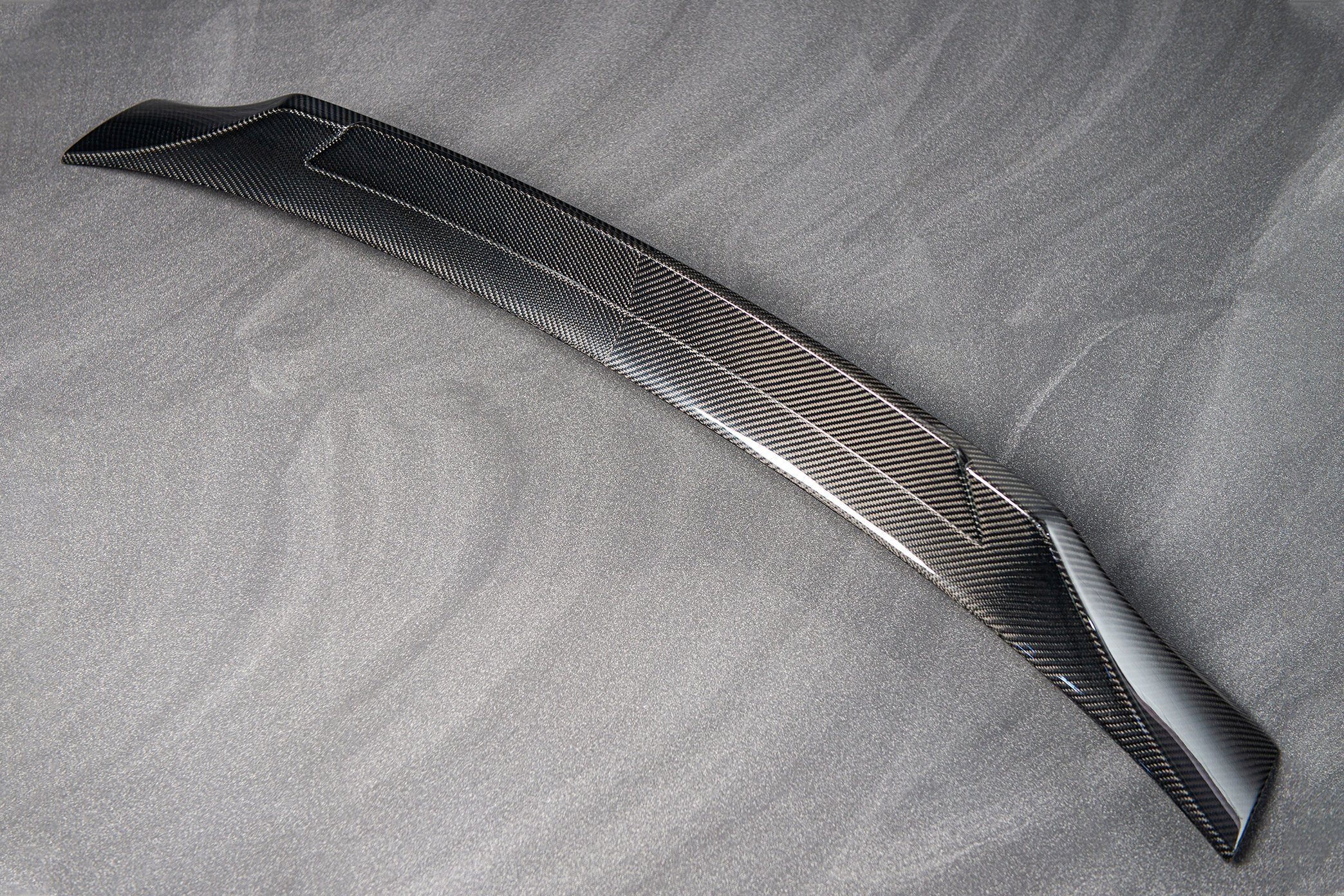 RANGE ROVER SPORT (2018-2022) Exposed Carbon Lower Rear Boot Wing - Image 3