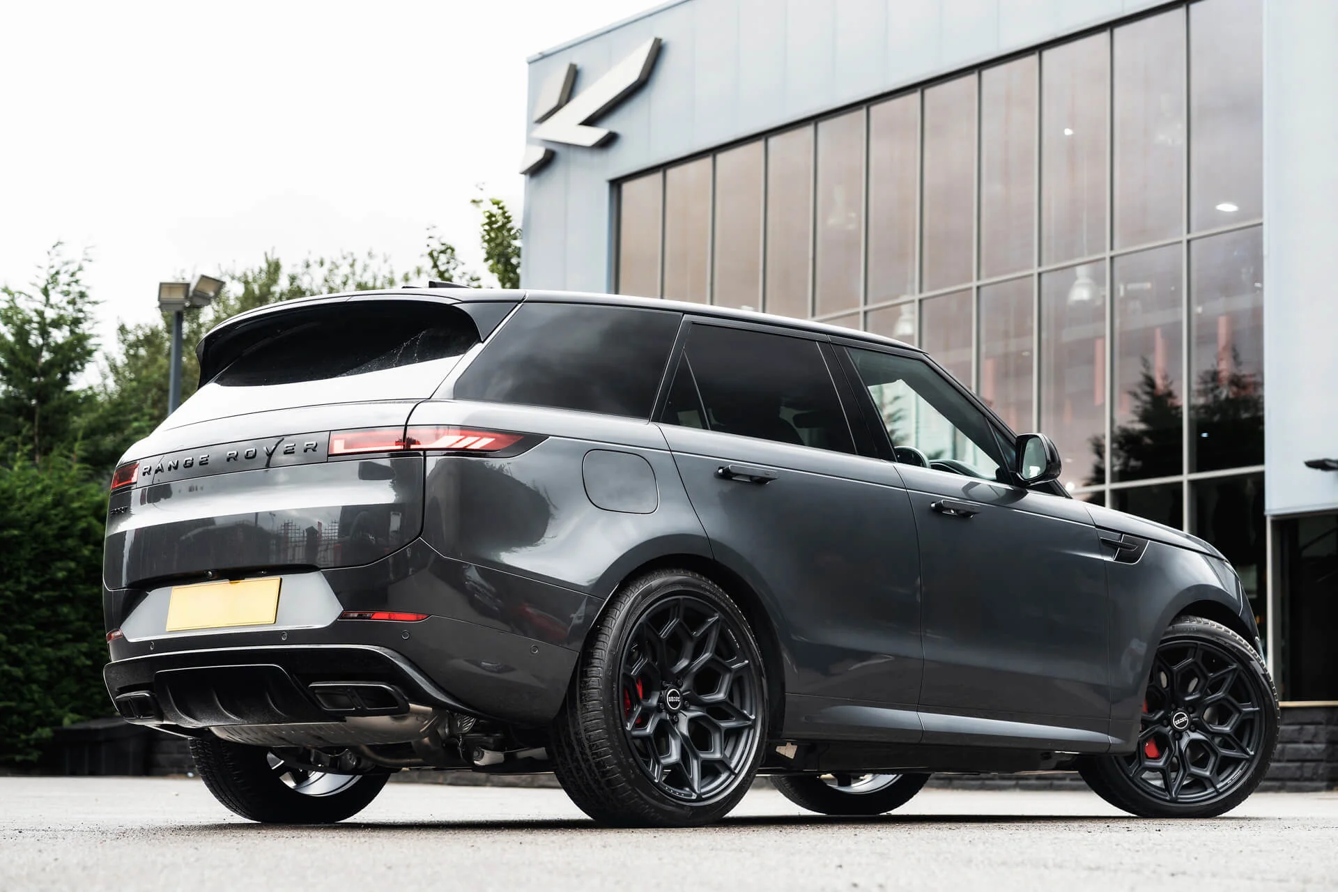 Range Rover Sport (2022 Onwards) Type 57 RS-Forged Alloy Wheels - Image 6