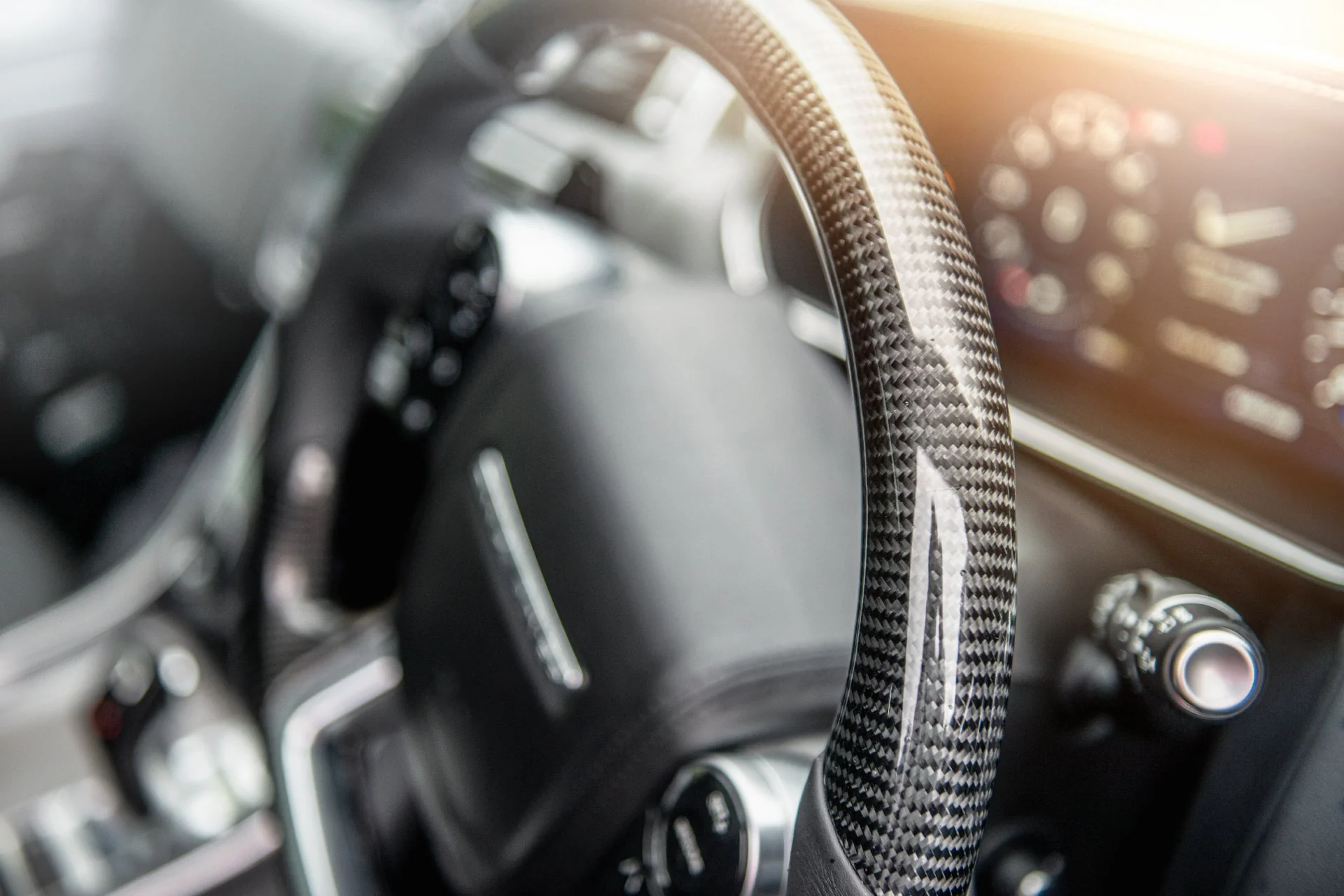 RANGE ROVER SPORT SVR (2015-2018) Exposed Carbon Steering Wheel - Image 11