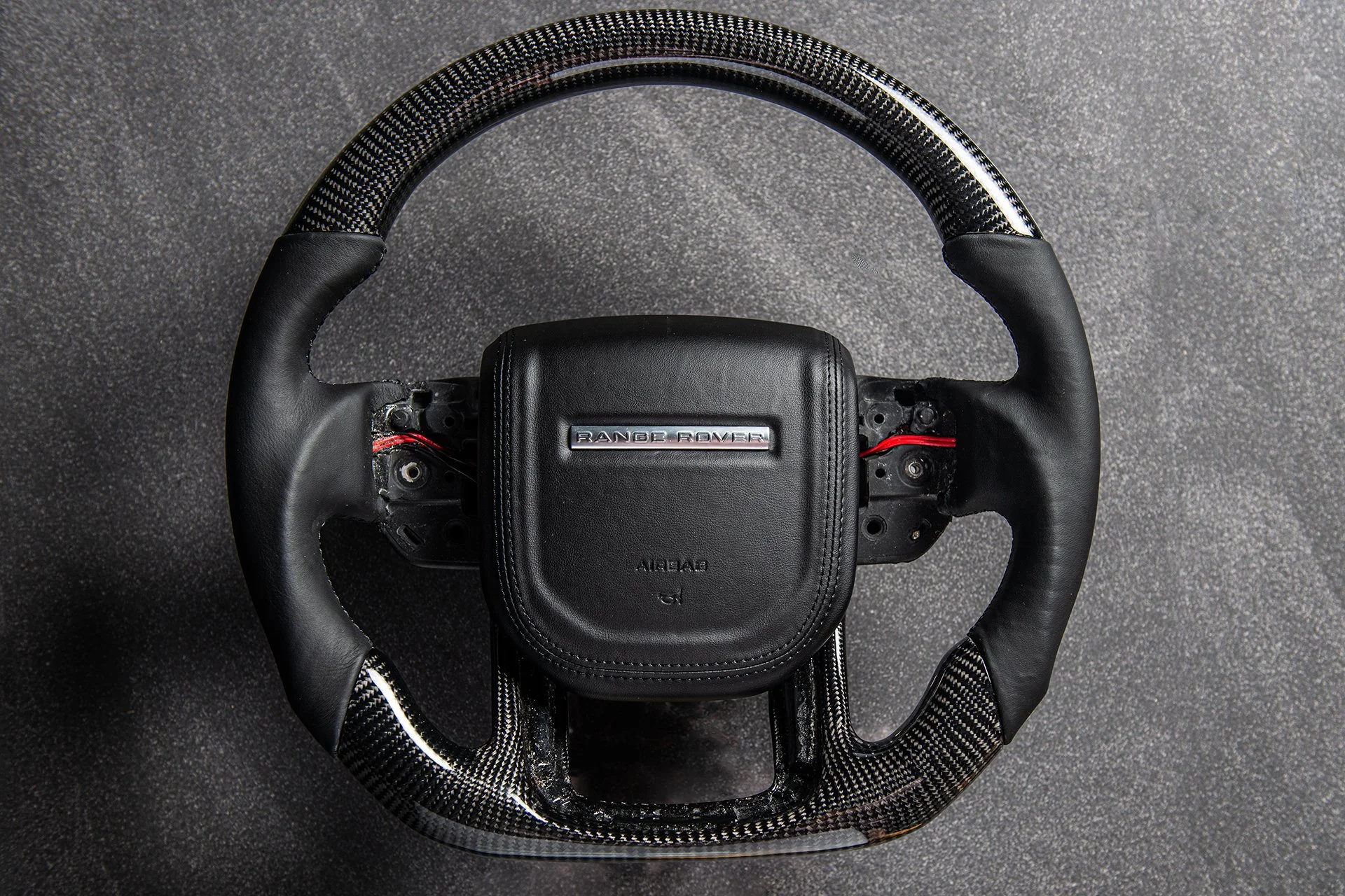 RANGE ROVER SPORT SVR (2015-2018) Exposed Carbon Steering Wheel - Image 12