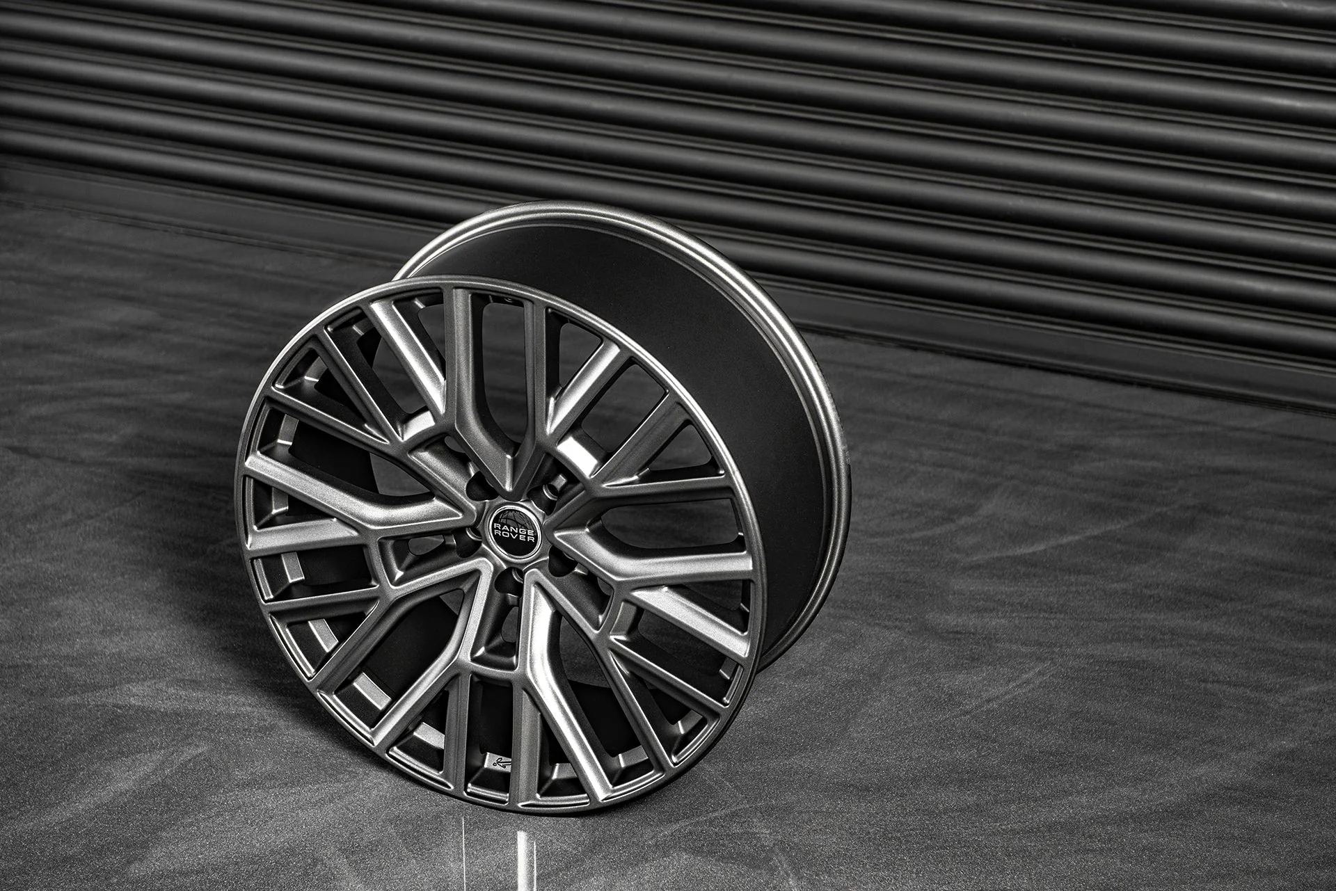 Range Rover Sport SVR (2015-2018) RS 3.0 Alloy Wheels - Image 11