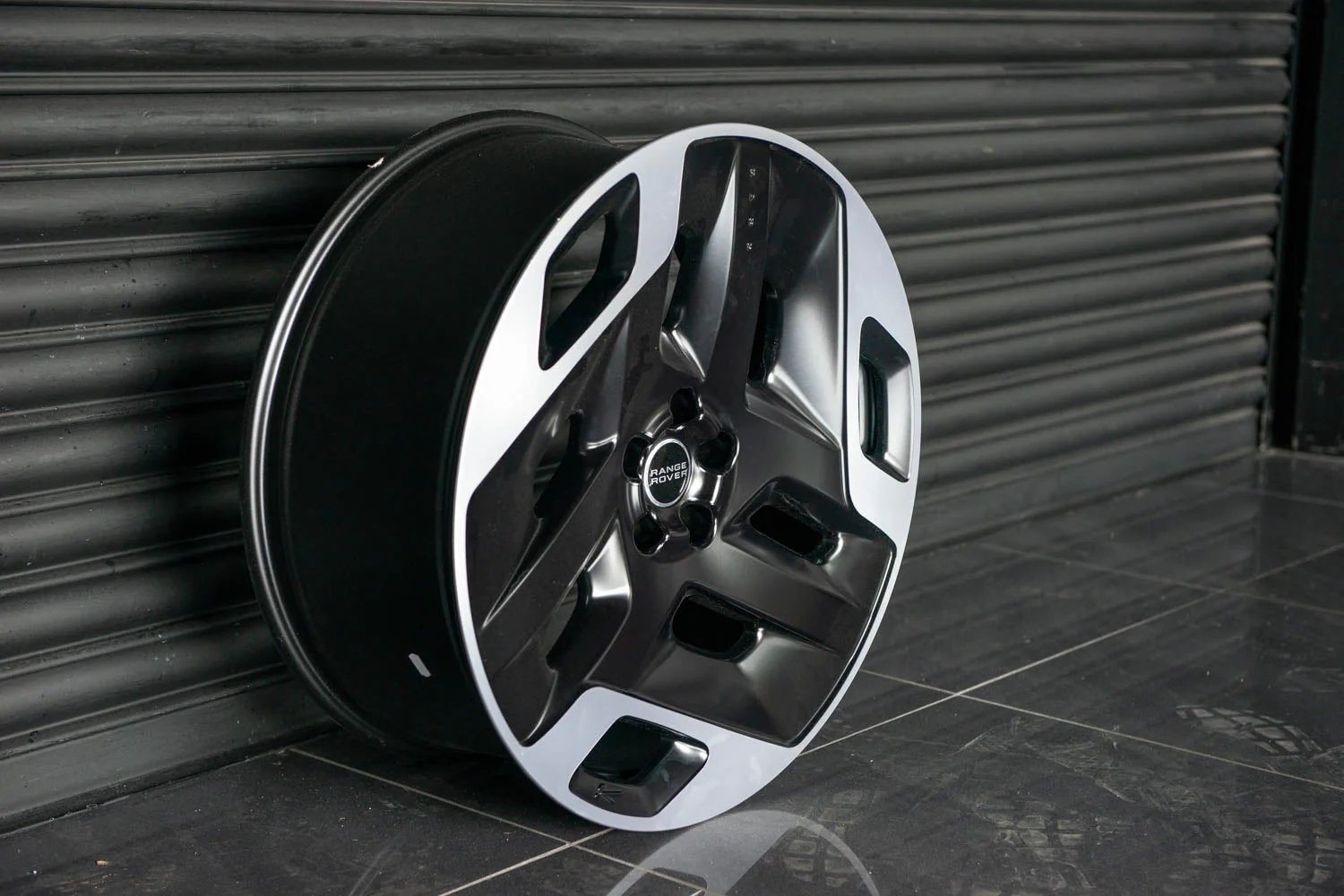 Range Rover Sport SVR (2015-2018) Type 33 Forged Alloy Wheels - Image 4
