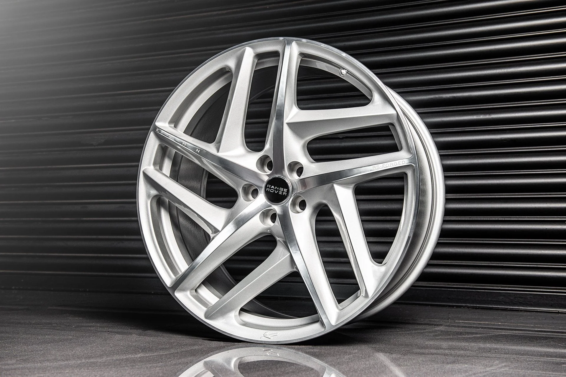 Range Rover Sport SVR (2018 Onwards) Type 52 RS-Forged Alloy Wheels - Image 4