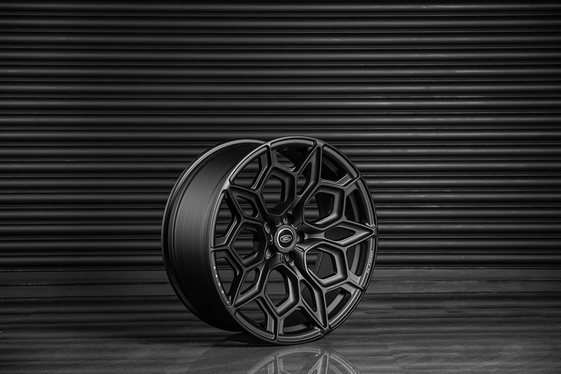 Range Rover Sport SVR (2018 Onwards) Type 57 RS-Forged Alloy Wheels - Image 10