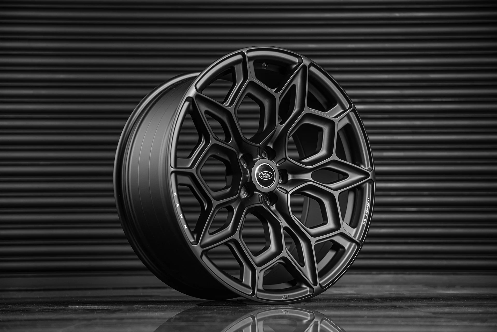 Range Rover Sport SVR (2018 Onwards) Type 57 RS-Forged Alloy Wheels - Image 11