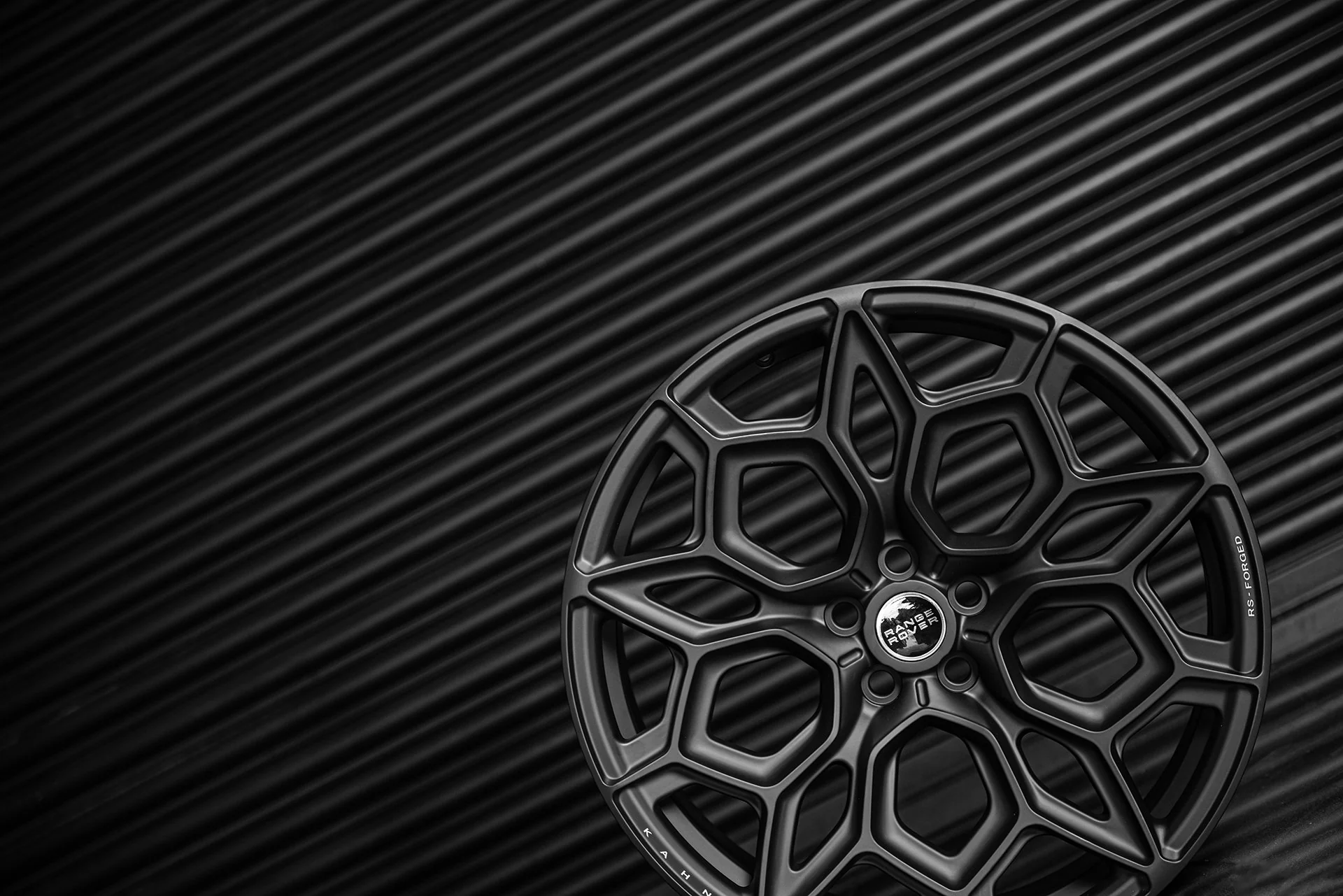 Range Rover Sport SVR (2018 Onwards) Type 57 RS-Forged Alloy Wheels - Image 3