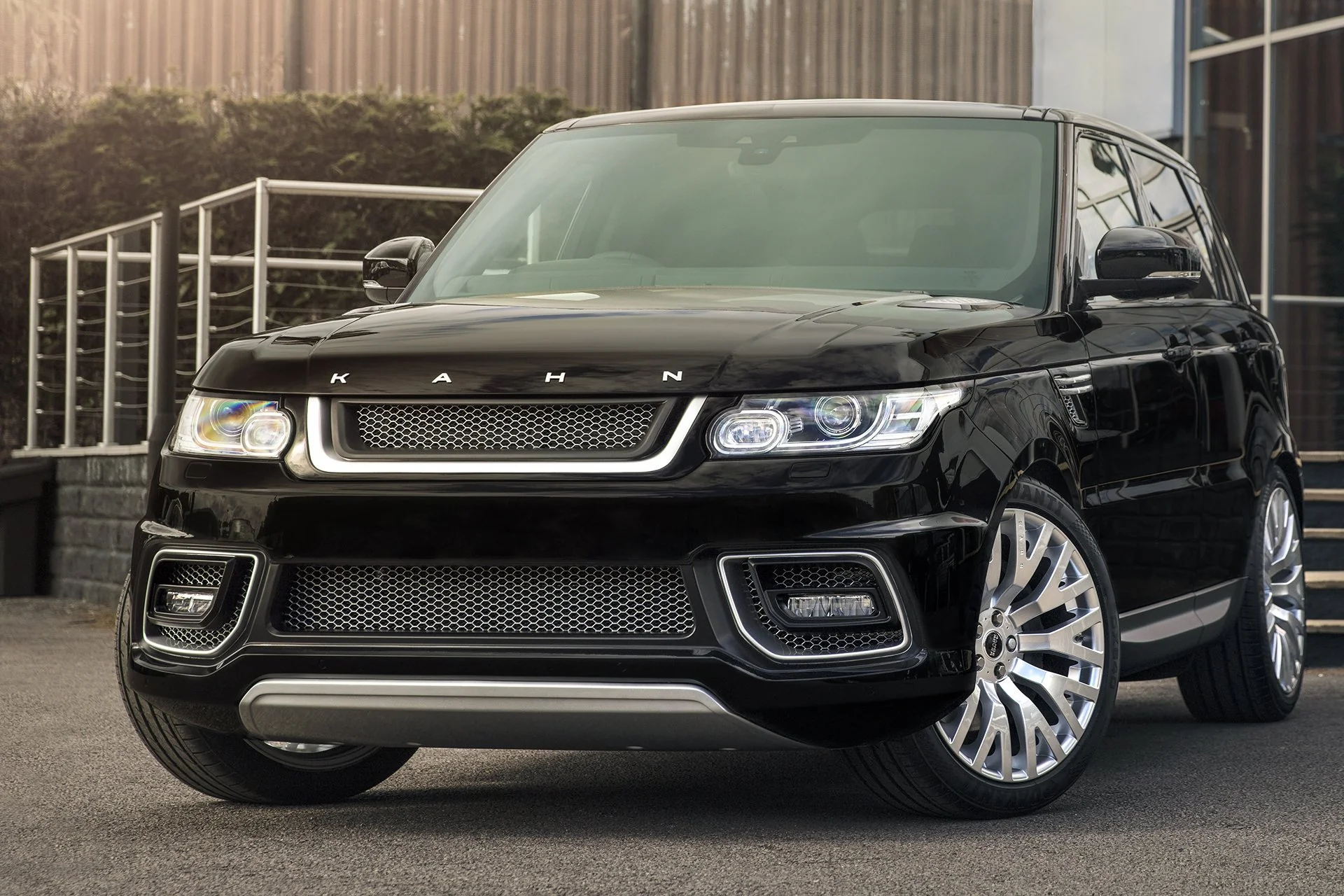 Range Rover Sport SVR (2018 Onwards) RS Light Alloy Wheels - Image 3