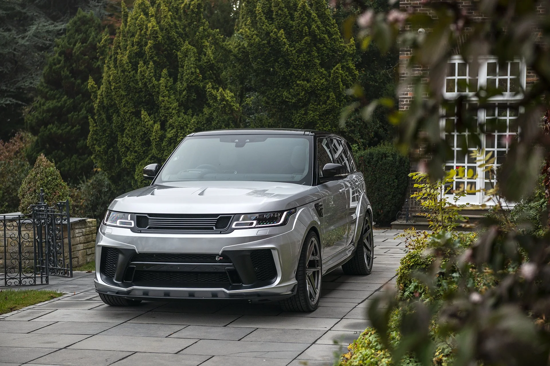 RANGE ROVER SPORT SVR (2018 Onwards) PACE CAR Exposed Carbon Body Kit - Image 17