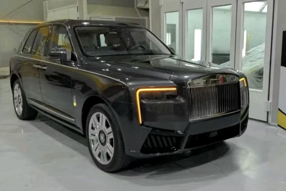 Rolls Royce Cullinan (2018-2025) Facelift Body Kit to a Cullinan II 2025-2026 Model - Image 4