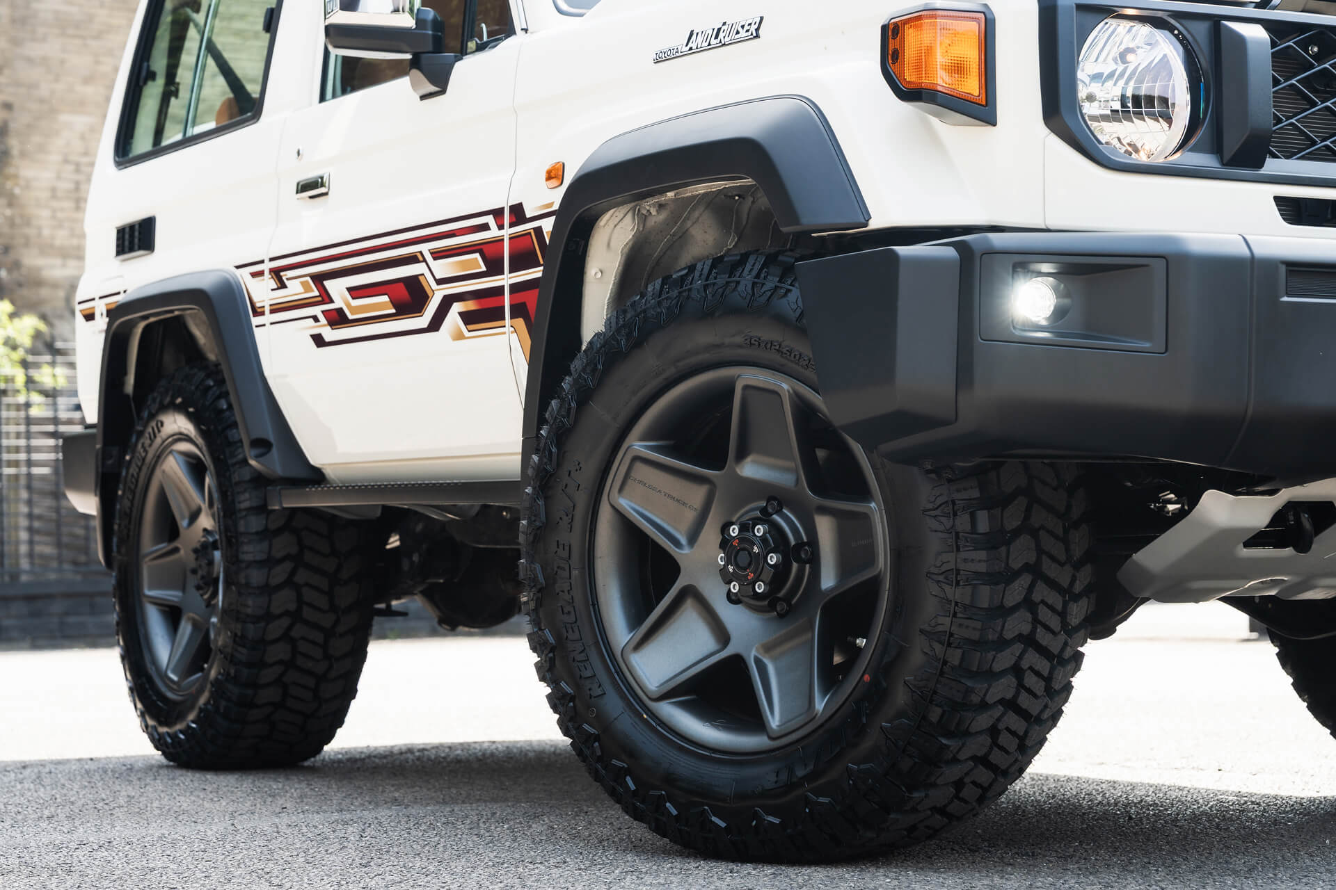 Toyota Land Cruiser 70 (2023 Onwards) Forged Alloy Wheels - Mondial Retro DC - Image 17